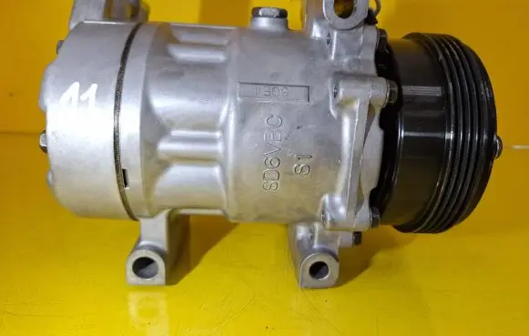 Renault Clio II Air conditioning (A/C) compressor (pump) 8200037058