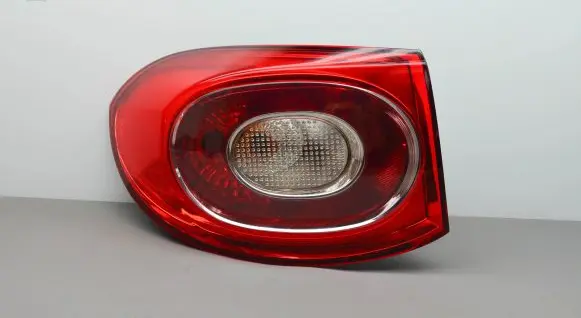 Volkswagen Tiguan Rear/tail lights 5N0945095H