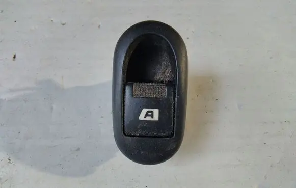 Citroen C3 Electric window control switch 276686 M9098 96401469XT