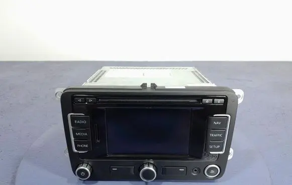 Radio/CD/DVD/GPS head unit