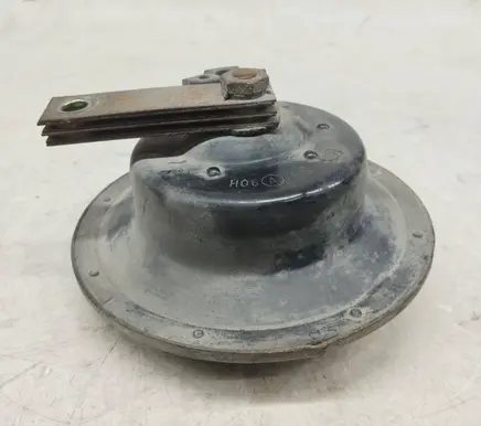 Mercedes-Benz 250 280 W108 Horn signal H06A7106