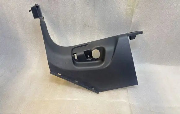 Audi Q8 (A) pillar trim 4M1867271