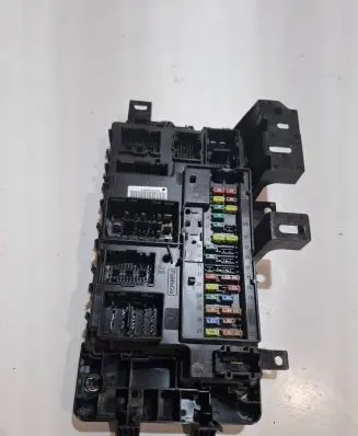 Ford Mustang VI Fuse module GR3T15604 A2C7522550200