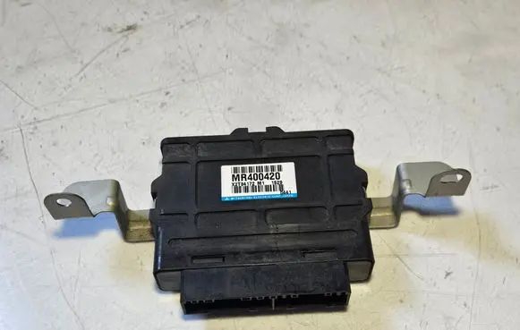 Mitsubishi Pajero ABS control unit/module MR400420