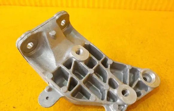 Renault Kangoo II Other engine bay part 113327836R
