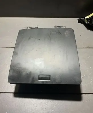 Glove box