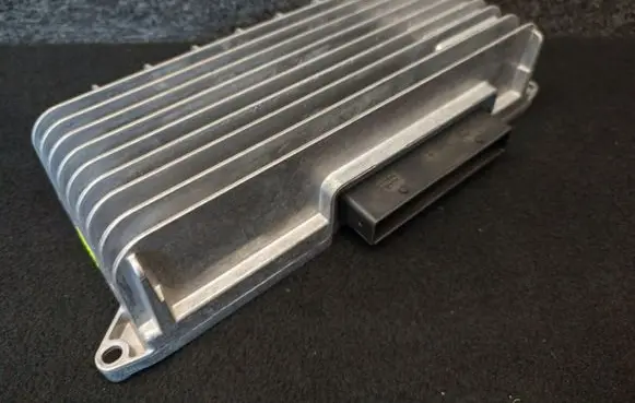 Audi A5 8T 8F Sound amplifier 8T0035223AB