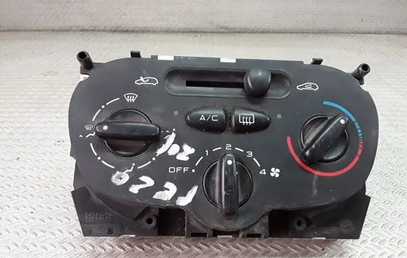 Peugeot 206 Climate control unit