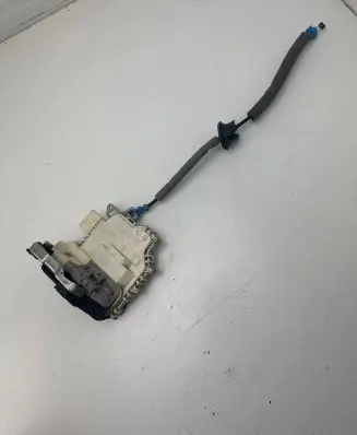 Audi A3 S3 8V Rear door lock 8k0839015D