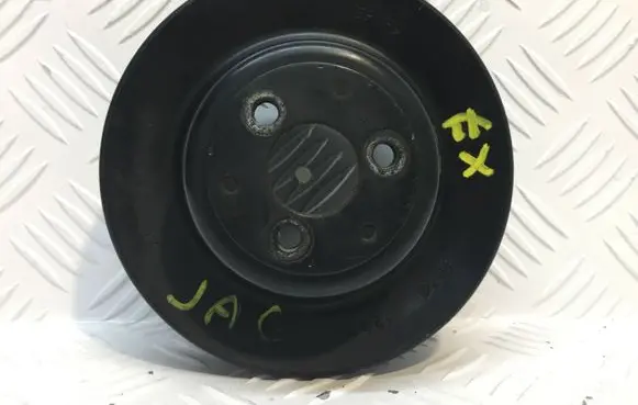 Jaguar XJ X308 Water pump pulley XW93-8509-AB