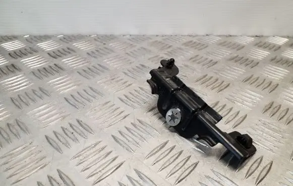 Volvo V40 Battery bracket 31301936