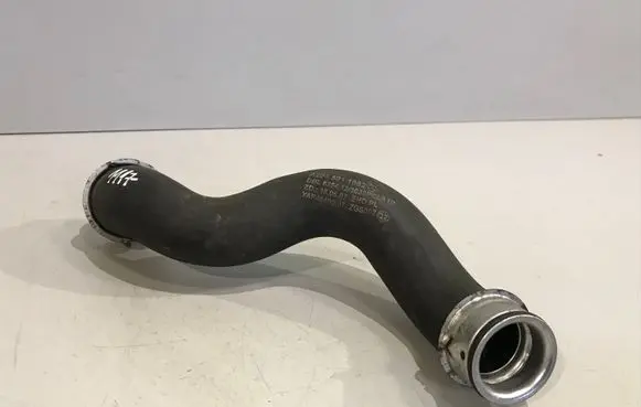 Mercedes-Benz C W204 Engine coolant pipe/hose A2045011682