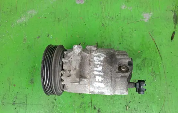 Renault Megane I Air conditioning (A/C) compressor (pump) 8200050141