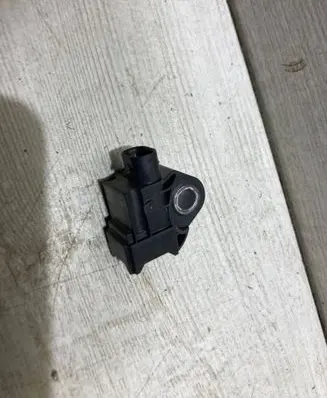 Citroen C3 Aircross Airbag deployment crash/impact sensor 9810452480