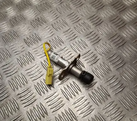 Tesla Model S Sensor 102854500B