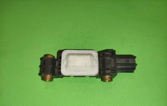 Audi A4 S4 B7 8E 8H Airbag deployment crash/impact sensor 8E0959643B
