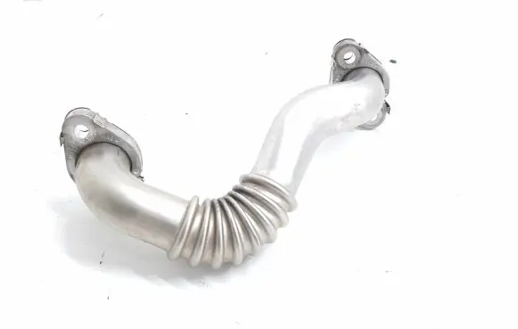 Audi Q3 8U EGR valve line/pipe/hose 032121521