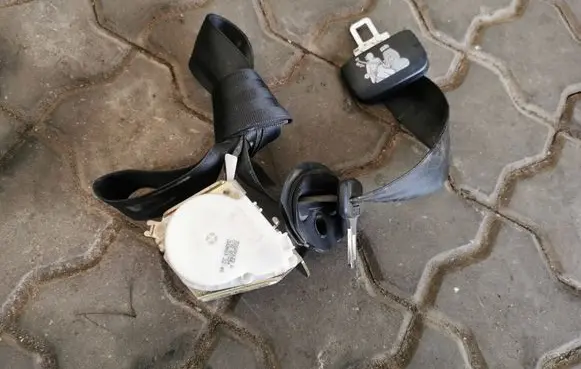 Volkswagen Touran I Third row seat belt 1T0857812B 1T0857738B 33039242D