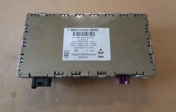 Mercedes-Benz E W212 Antenna control unit A1669003407