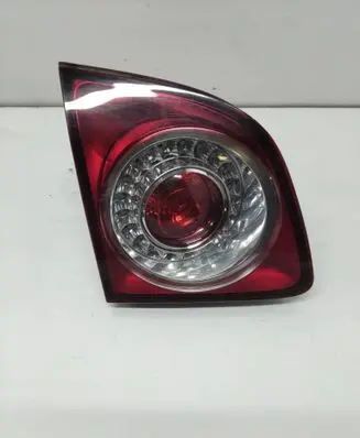Tailgate rear/tail lights