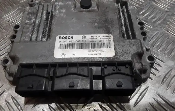 Renault Scenic II - Grand scenic II Engine control unit/module 0281011549 8200310863