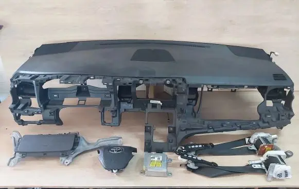 Toyota Sienna XL30 III Dashboard SIENNADESKA