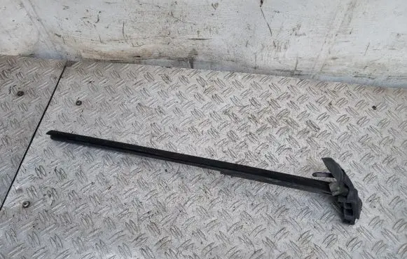 Volkswagen Eos Rear glass trim 1Q0839471E