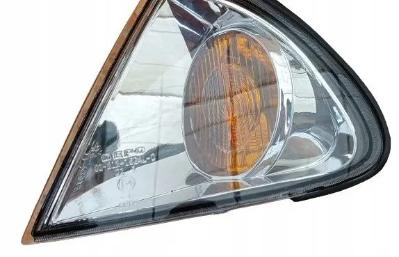 Toyota Avensis T220 Front indicator light 185820B