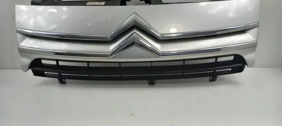 Citroen Jumpy Front bumper upper radiator grill