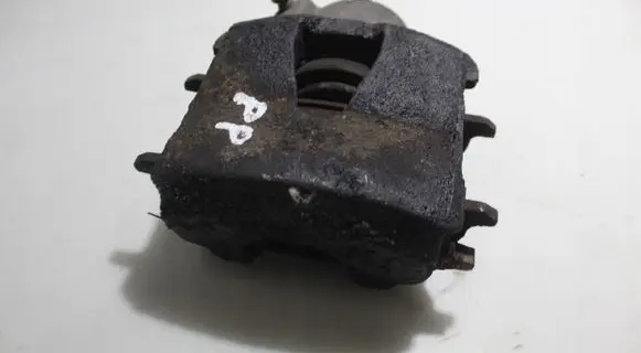 Skoda Octavia Mk2 (1Z) Front brake caliper