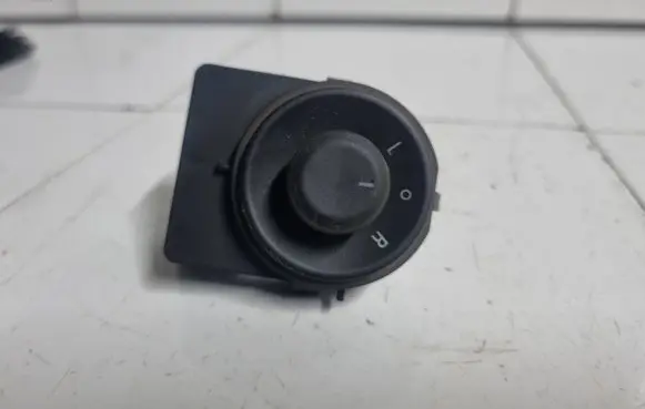 Opel Insignia A Wing mirror switch 13271827 211723