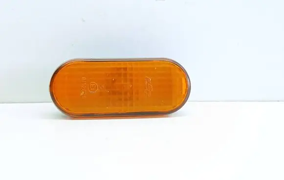 Volkswagen Golf III Front fender indicator light 3A0949117A