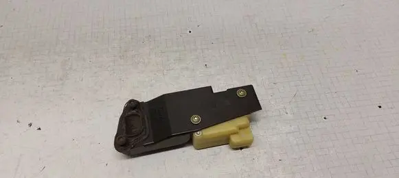 Volvo V70 Central locking motor 30716837