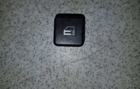 Central locking switch button