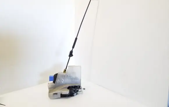 Volkswagen Transporter - Caravelle T5 Front door lock 7E0837085