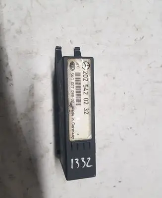 Mercedes-Benz C W202 Light module LCM 2025420232 5KG00709902
