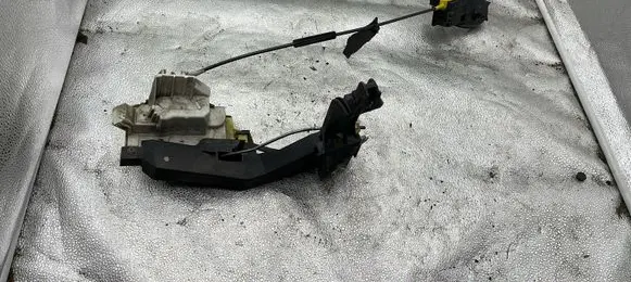 Ford Focus Front door lock (next to the handle) XS41A21813DA XS41A22601AJ