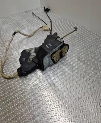 Lexus IS 200-300 Front door lock
