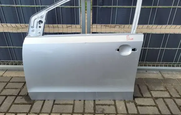 Volkswagen Up Front door