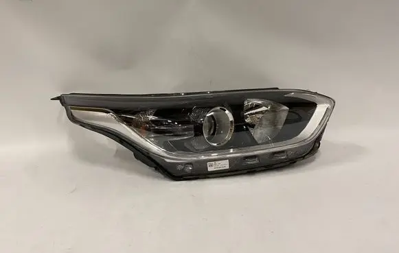 KIA Ceed Headlight/headlamp 92102J7050