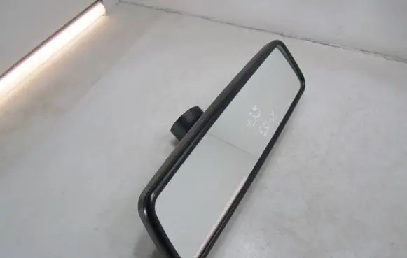Volkswagen Golf Plus Rear view mirror (interior)
