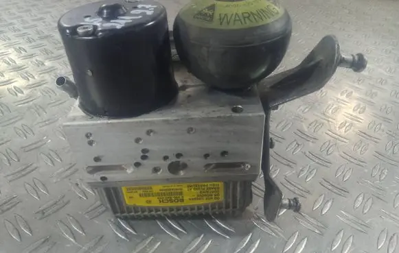 Mercedes-Benz E W211 ABS Pump 0265960028