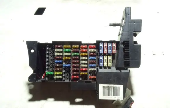 Mercedes-Benz B W245 Fuse module 1695451740