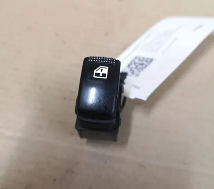 Hyundai Tucson JM Electric window control switch