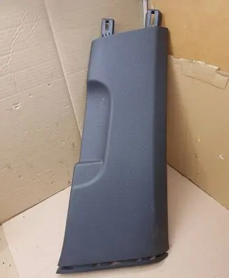 (B) pillar trim (bottom)