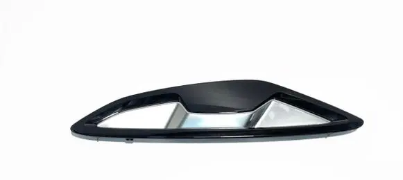 BMW 8 G15 Fender trim (molding) 7419019 27119 7465213