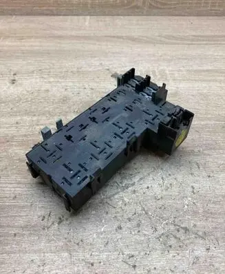 Renault Scenic I Fuse module 7703297193 USED