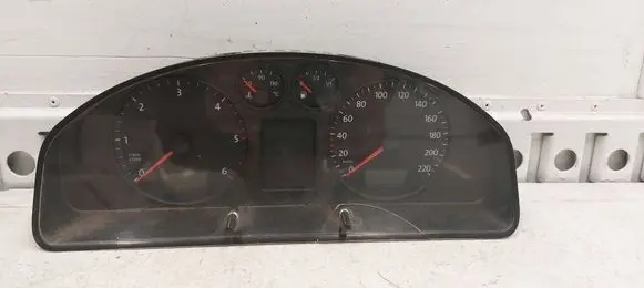 Volkswagen Transporter - Caravelle T5 Speedometer (instrument cluster) 88311346