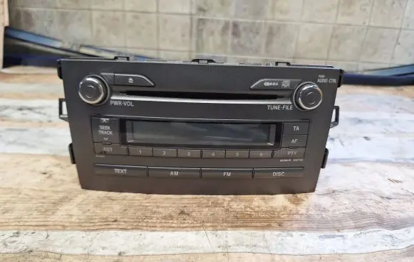 Toyota Auris 150 Radio/CD/DVD/GPS head unit 8612002520 1220008900C101
