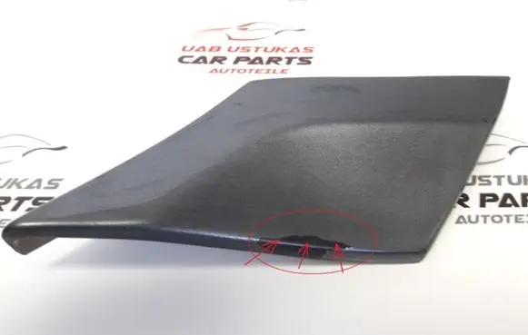 Rear fender molding trim